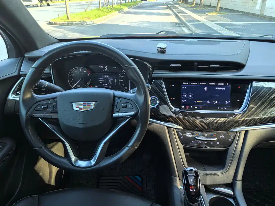 Cadillac XT6