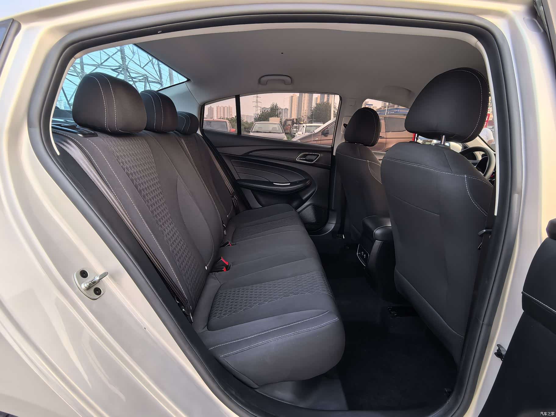 Roewe i5, 2020 13