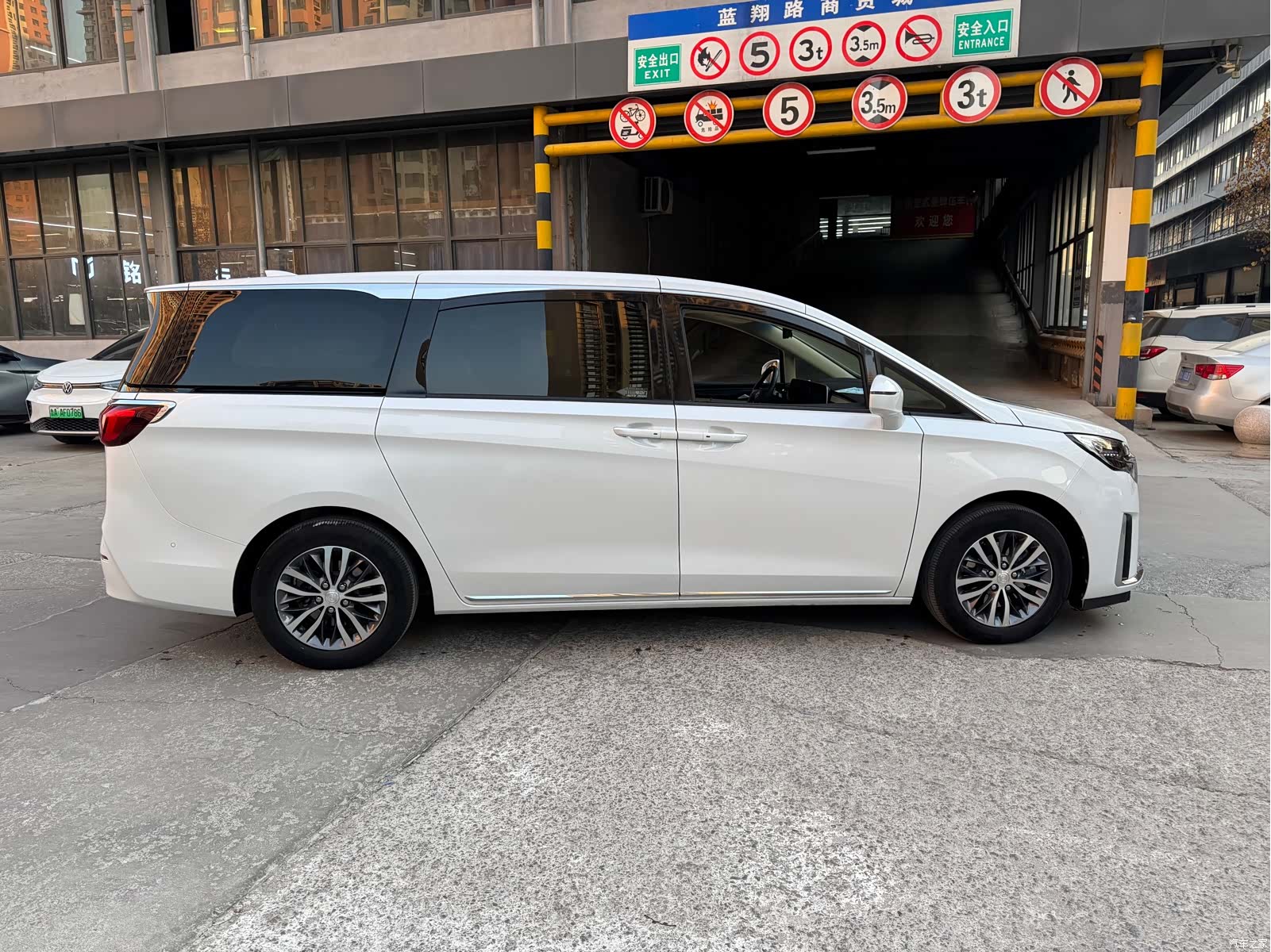 Buick GL8, 2023 7