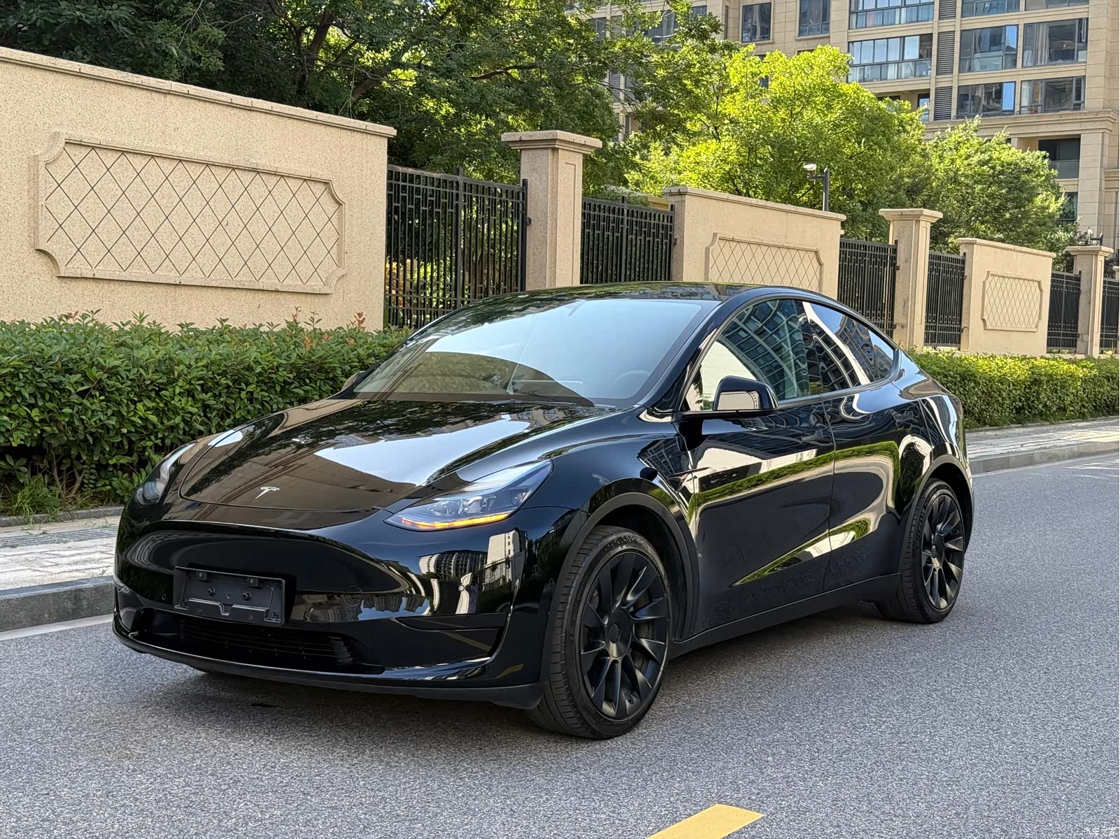 Tesla Model Y, 2023 1