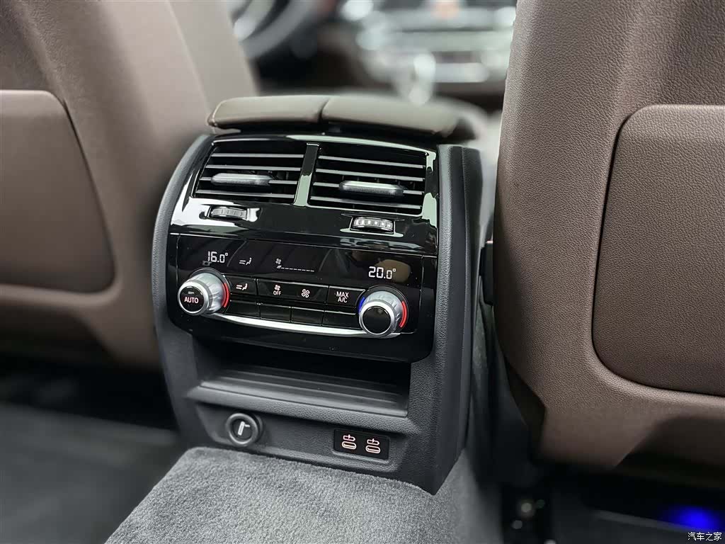 BMW 5 Series, 2022 24