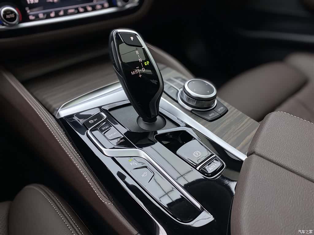 BMW 5 Series, 2022 18