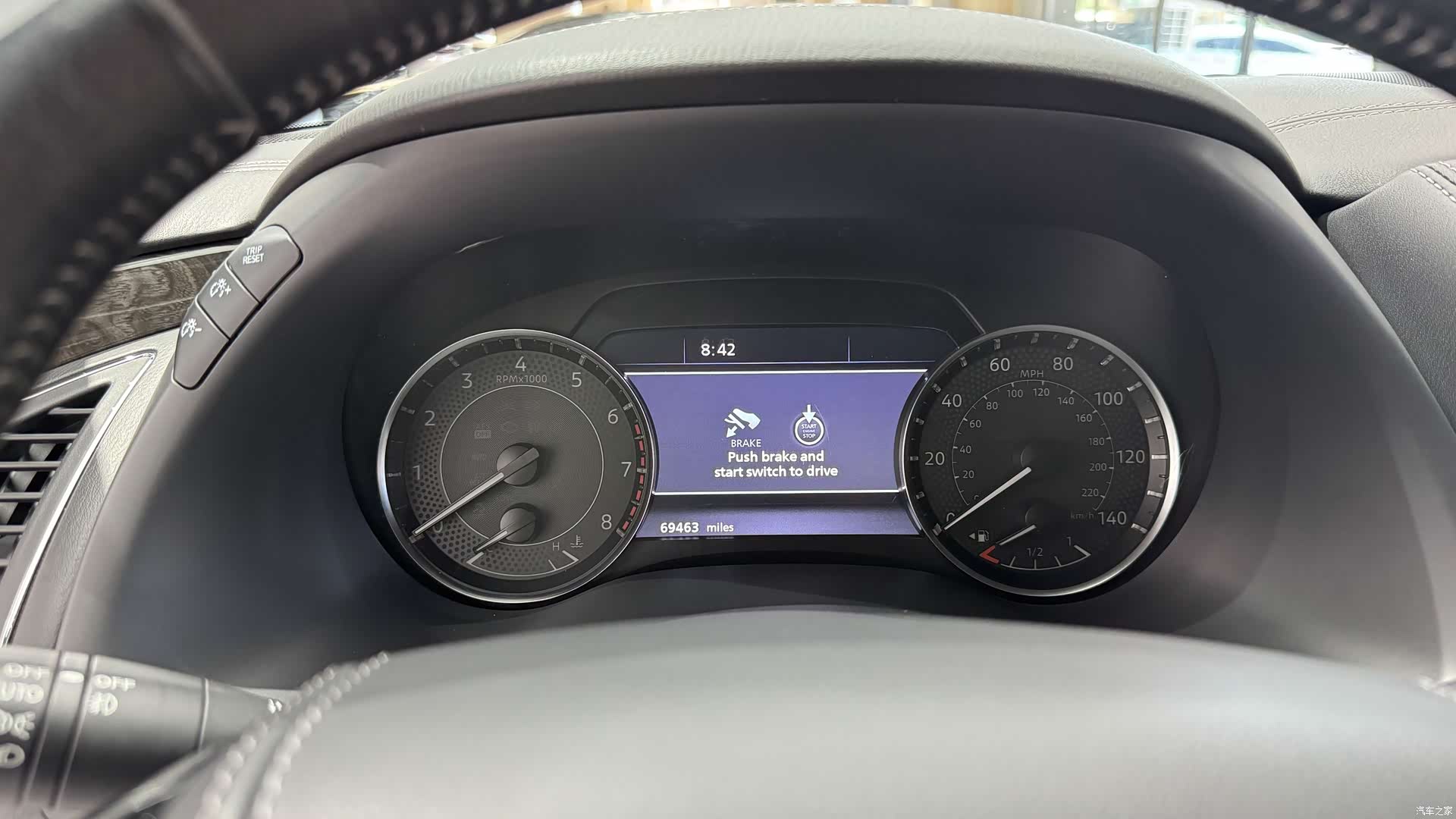 Nissan Patrol, 2022 14