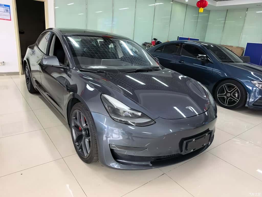 Tesla Model 3, 2022 4