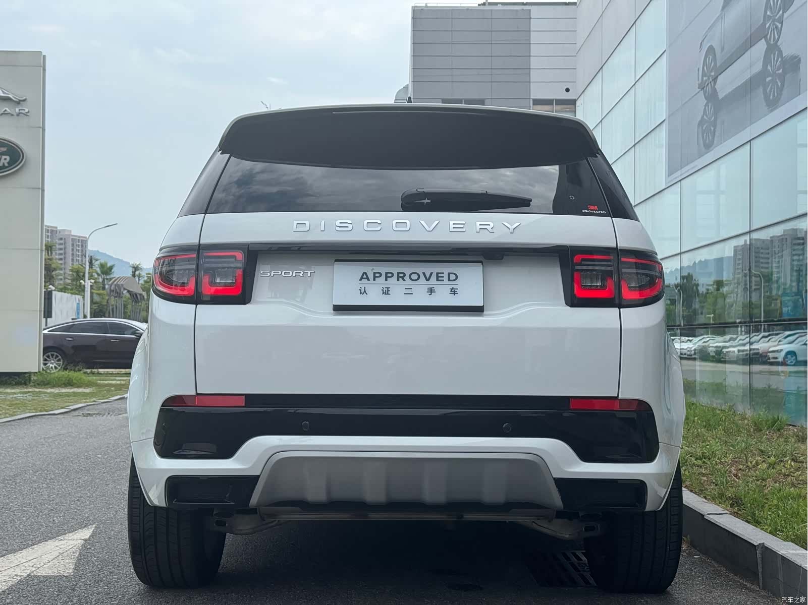 Land Rover Discovery, 2024 все фото