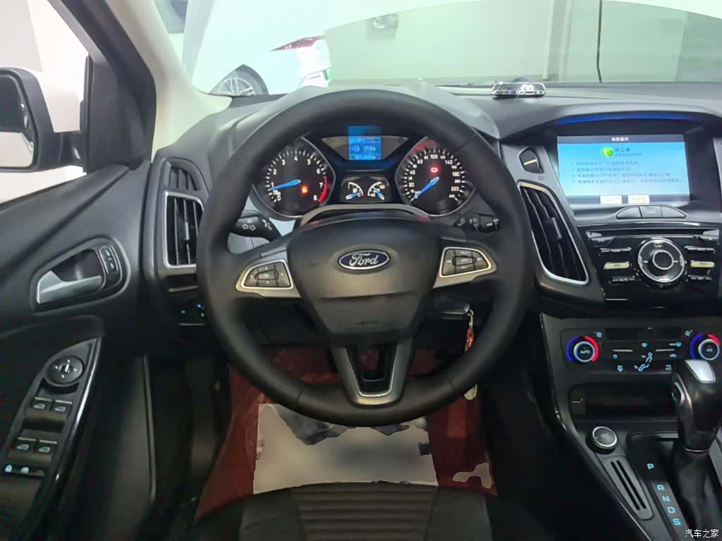 Ford Focus, 2017 11