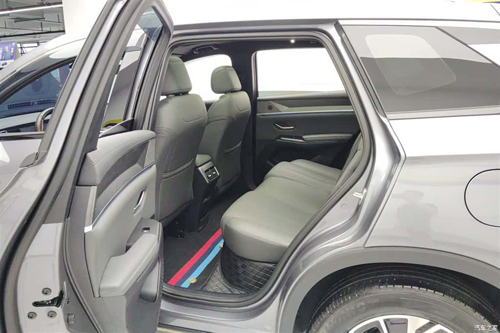 BYD Song, 2025 11