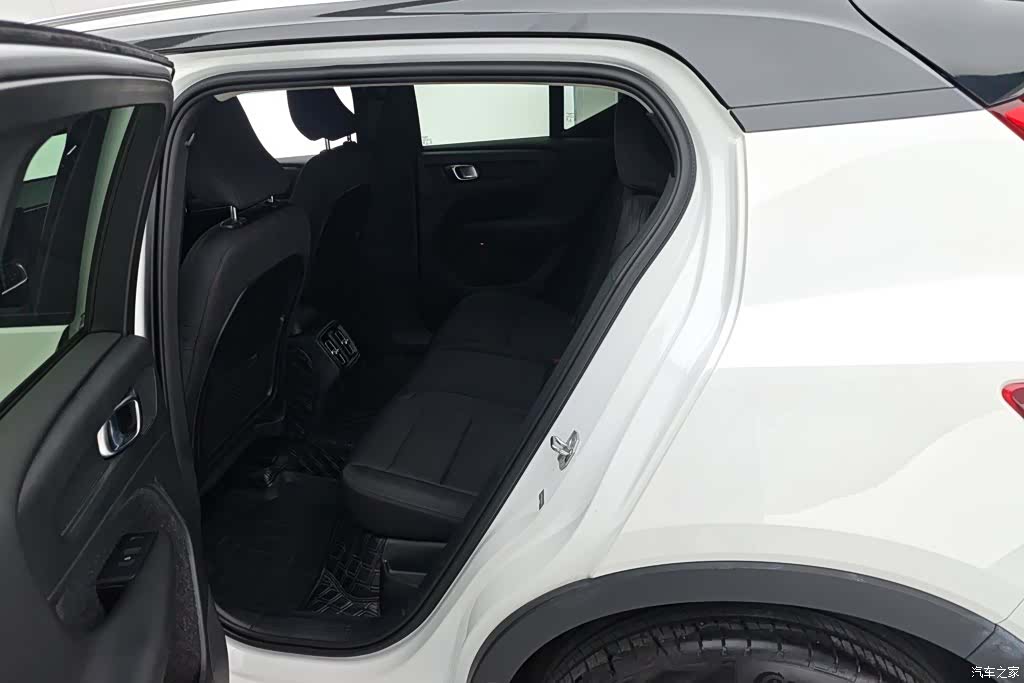 Volvo XC40, 2021 11