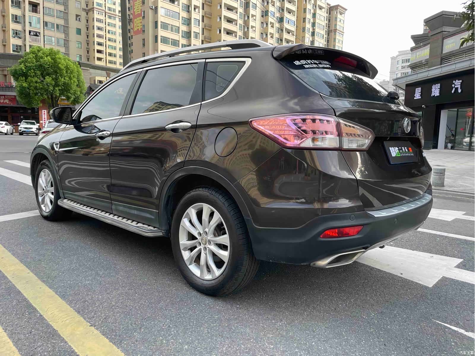 DongFeng AX7, 2015 14