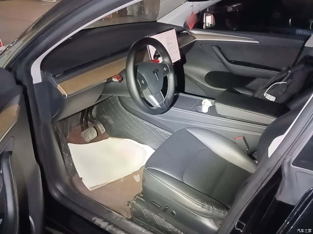 Tesla Model Y, 2021 15