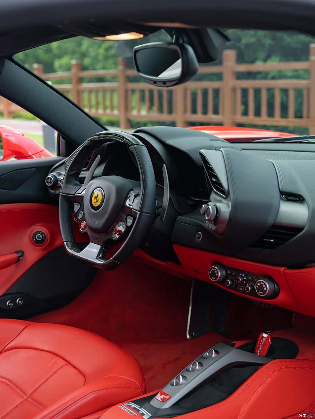 Ferrari 488, 2018 11