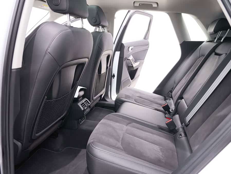 Audi Q3 2021, фото 18