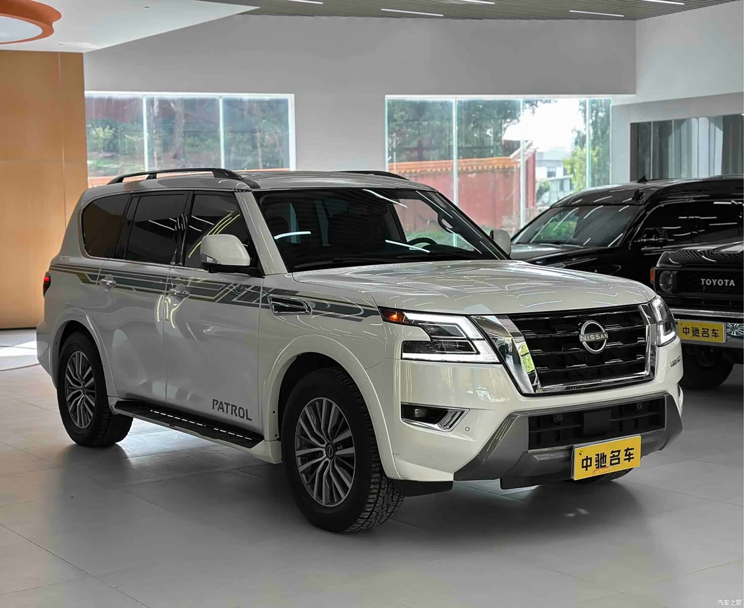 Nissan Patrol, 2023 3