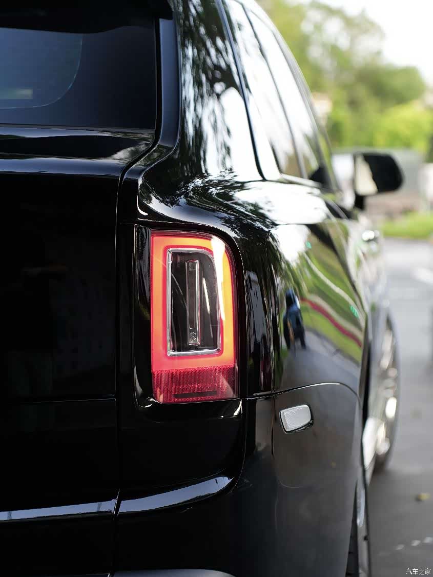 Rolls-Royce Cullinan, 2019 9