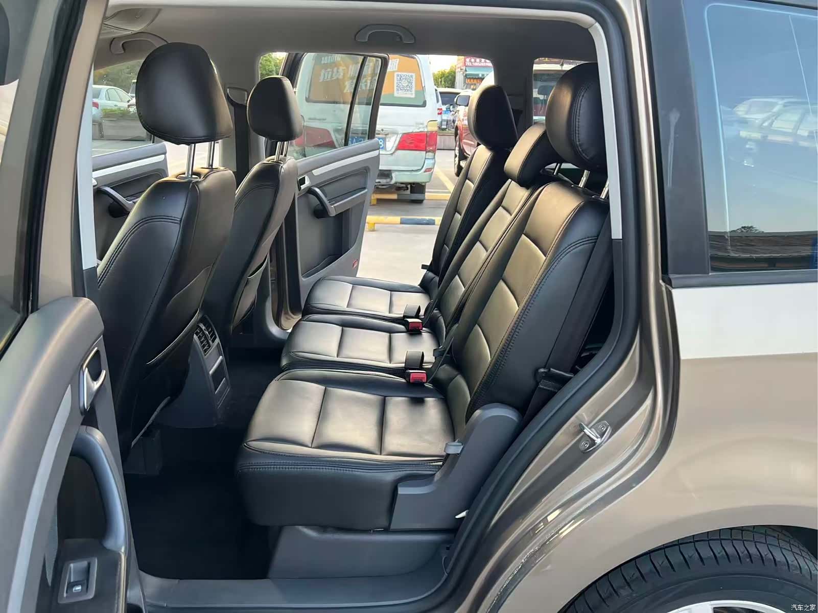 Volkswagen 5, 2015 все фото
