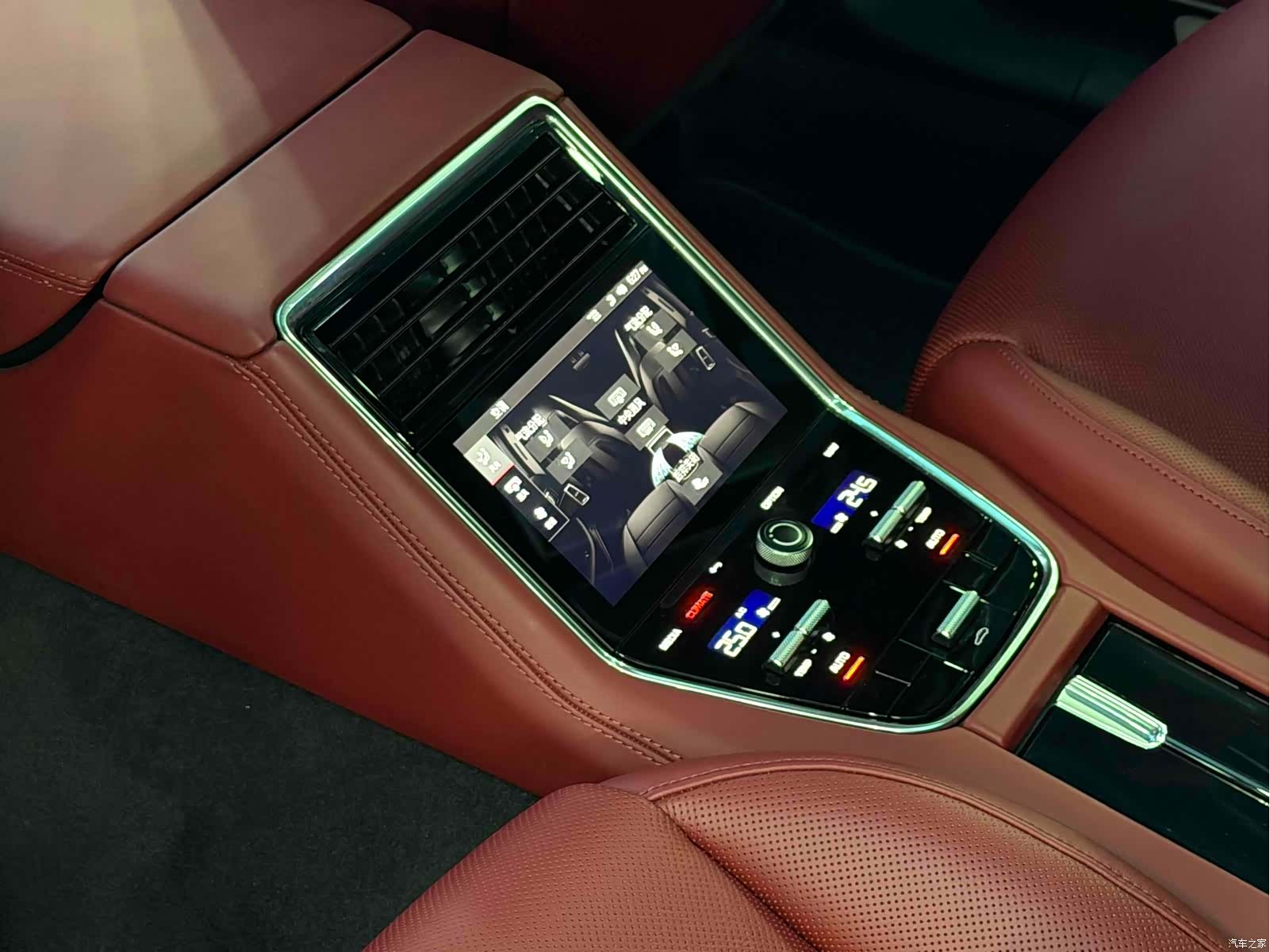 Porsche Panamera, 2023 26