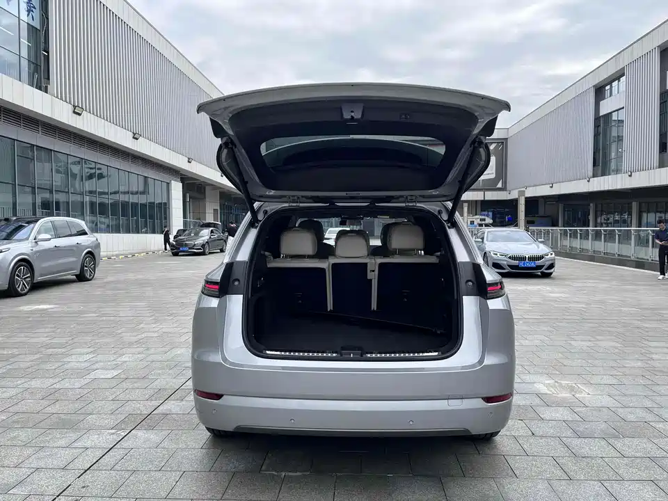 Li Auto Ideal L7