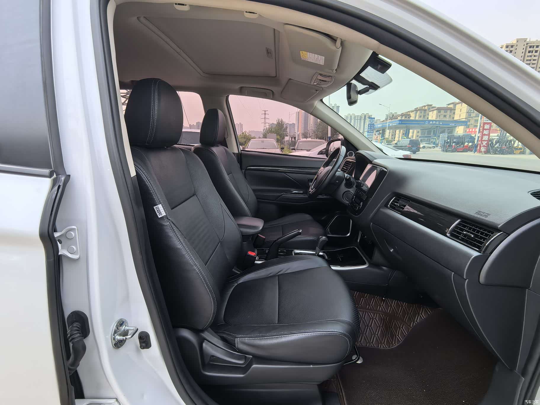 Mitsubishi Outlander, 2018 12