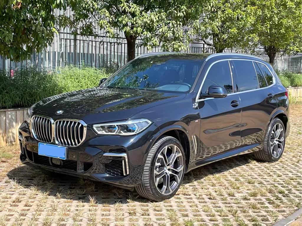 BMW X5 2022 xDrive 40Li Premium M Sport