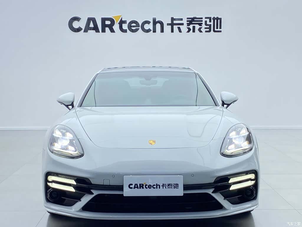 Porsche Panamera, 2022 2
