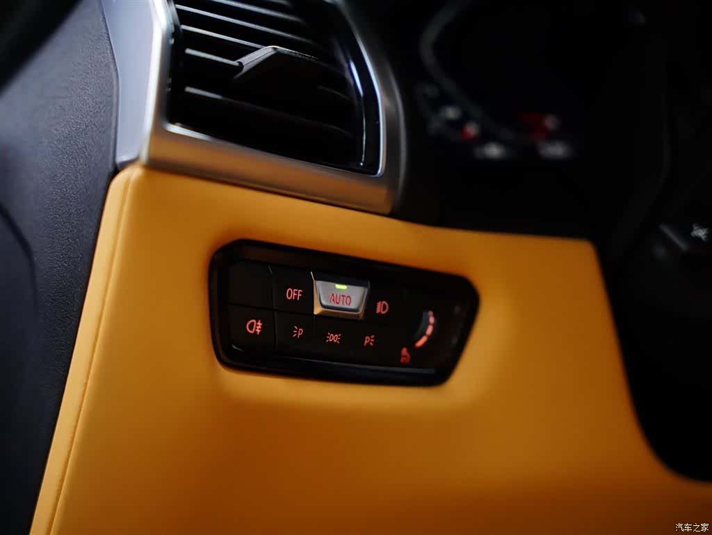 BMW M8, 2021 35