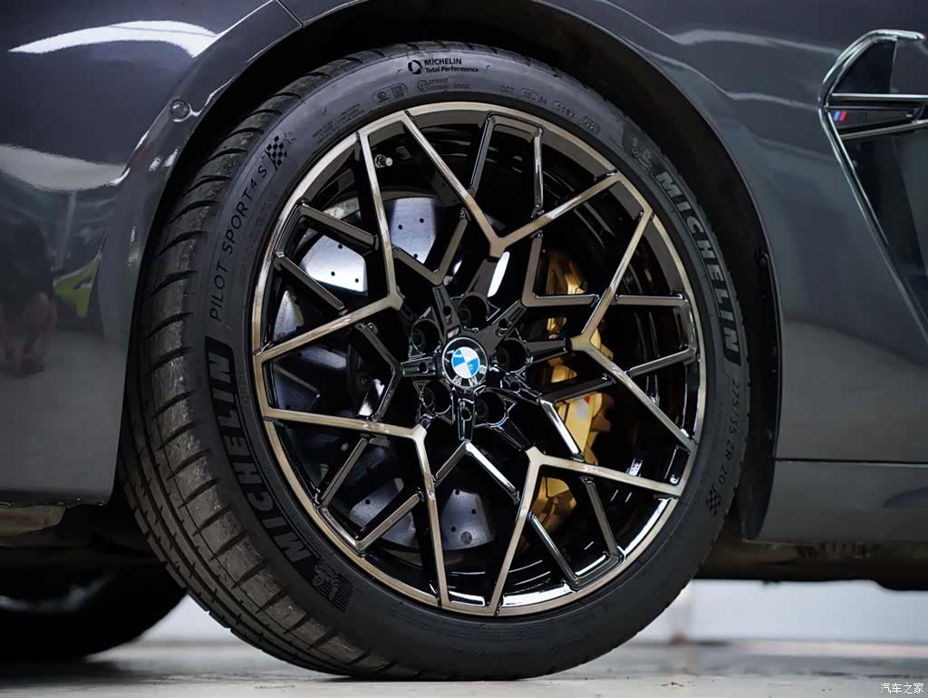BMW M8, 2021 22