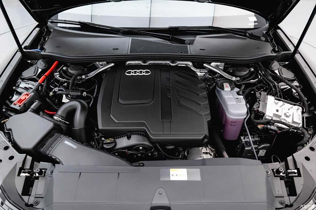 Audi A6L, 2021 9