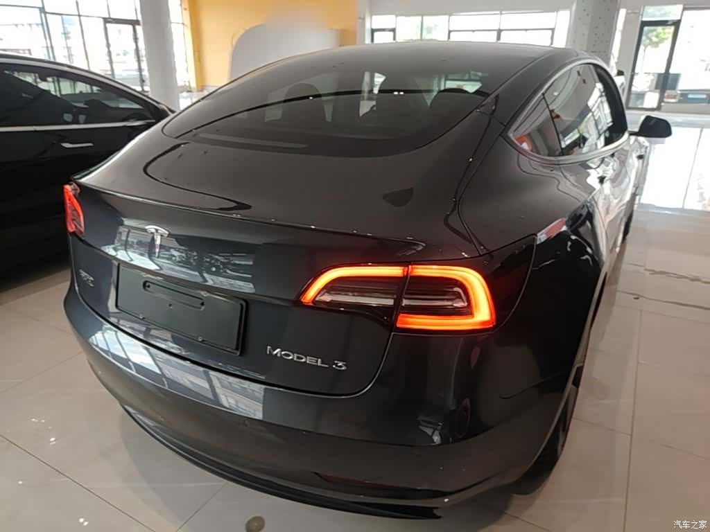 Tesla Model 3, 2021 7