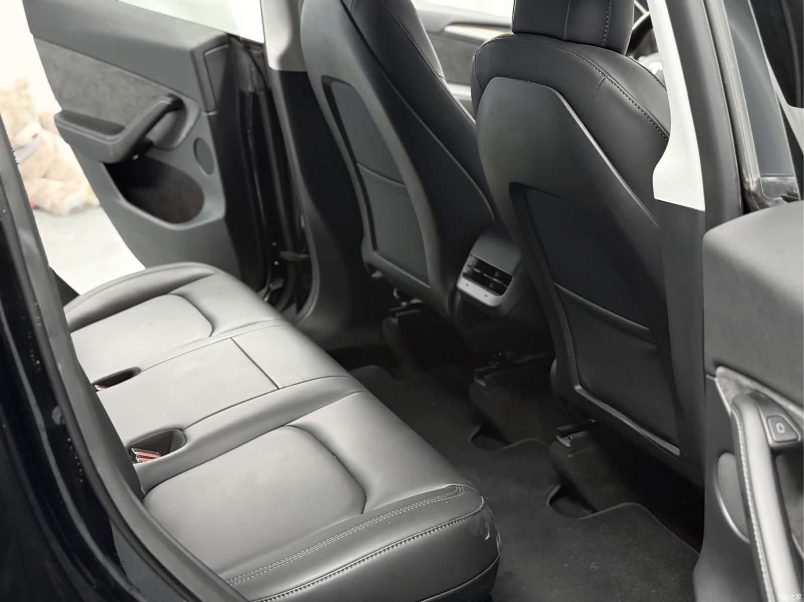 Tesla Model Y, 2021 6