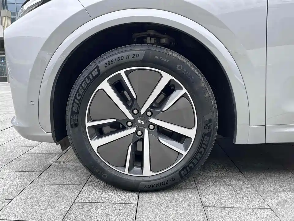 Li Auto Ideal L7