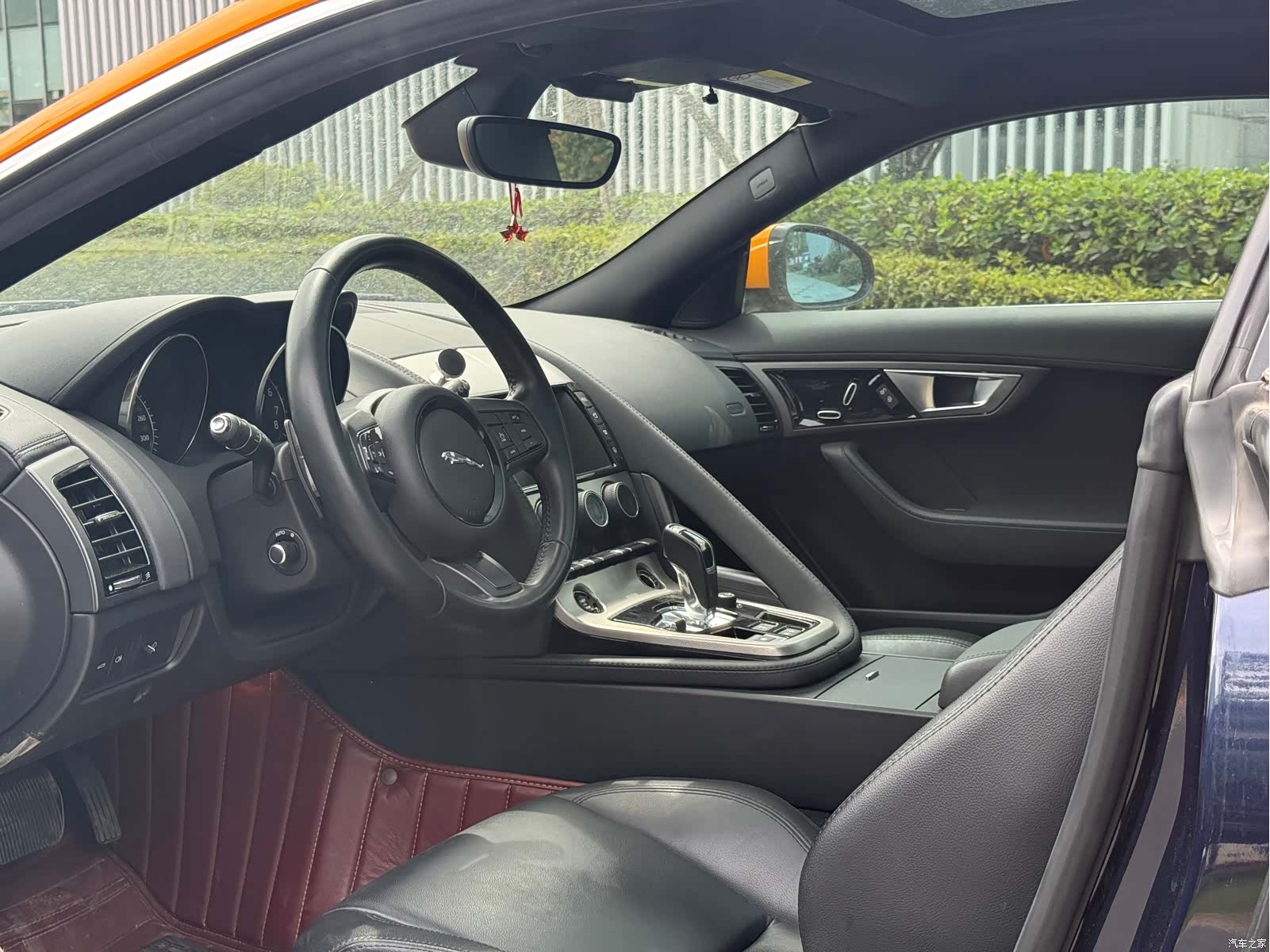 Jaguar F-TYPE, 2017 4