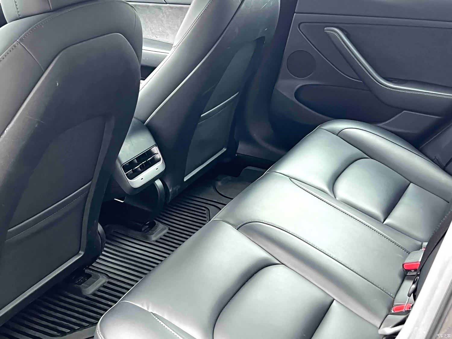Tesla Model 3, 2023 все фото