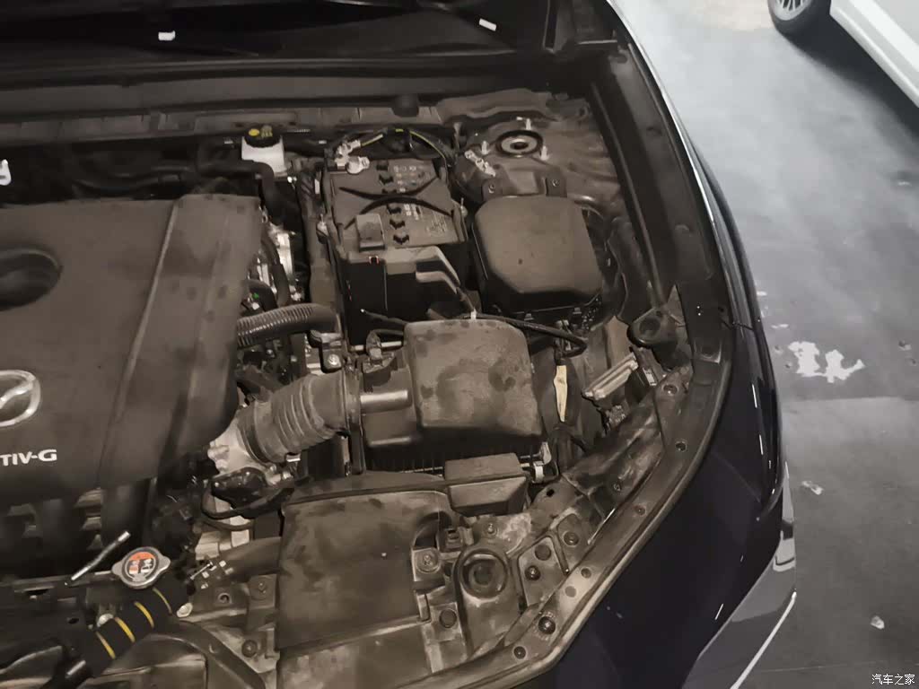 Mazda CX-30, 2022 24