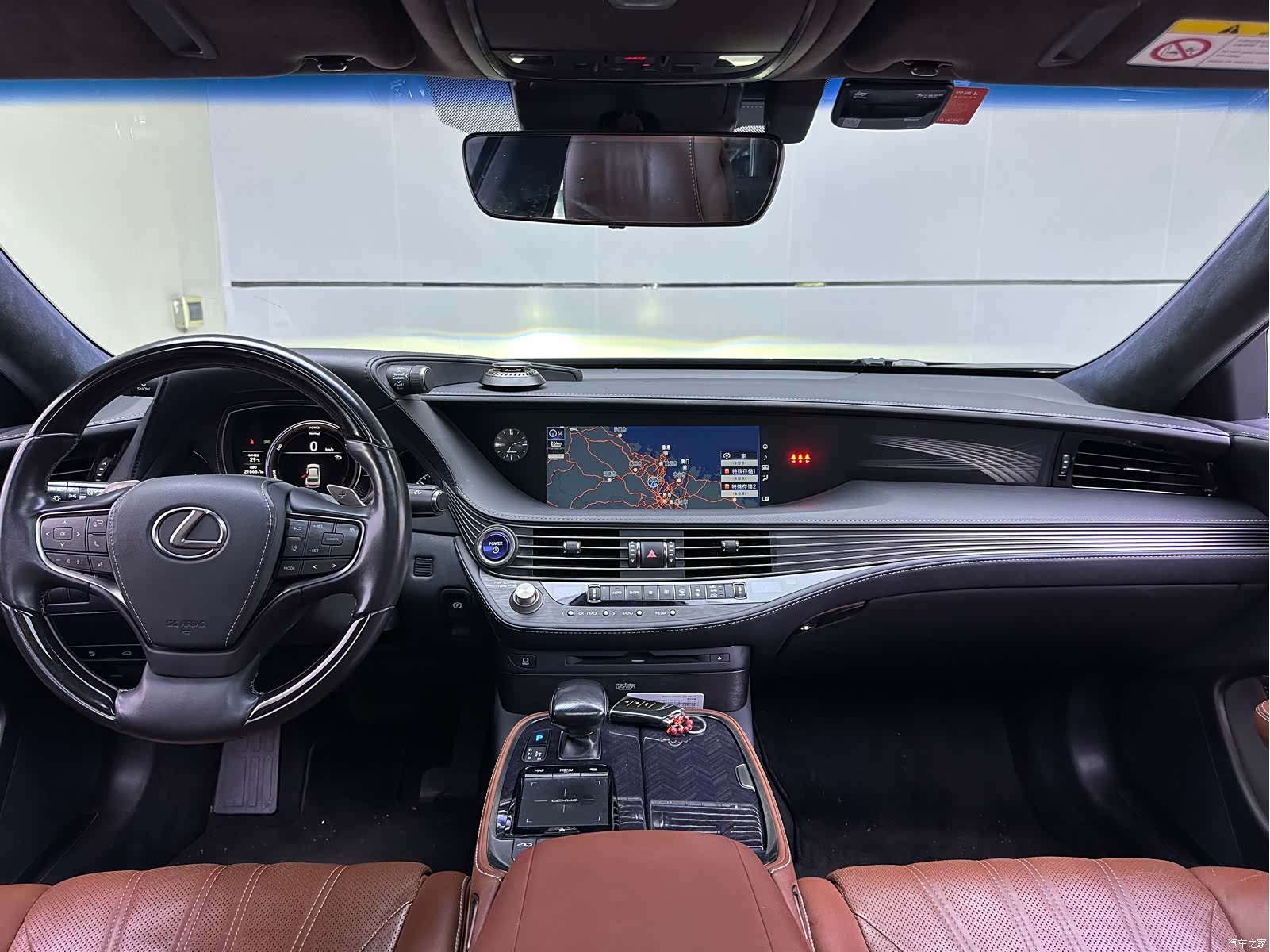 Lexus LS, 2018 7