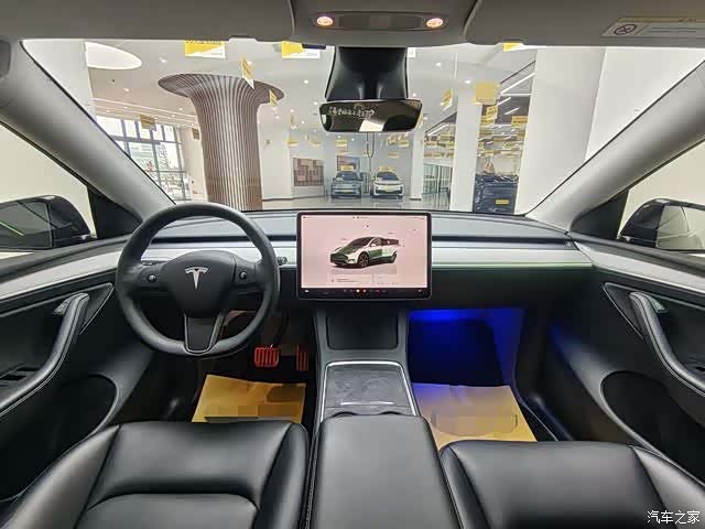 Tesla Model Y, 2023 6