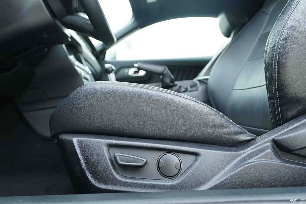Ford Mustang, 2021 12