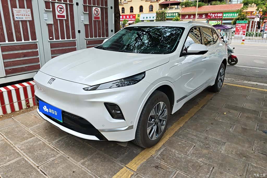 Buick E5, 2025 1