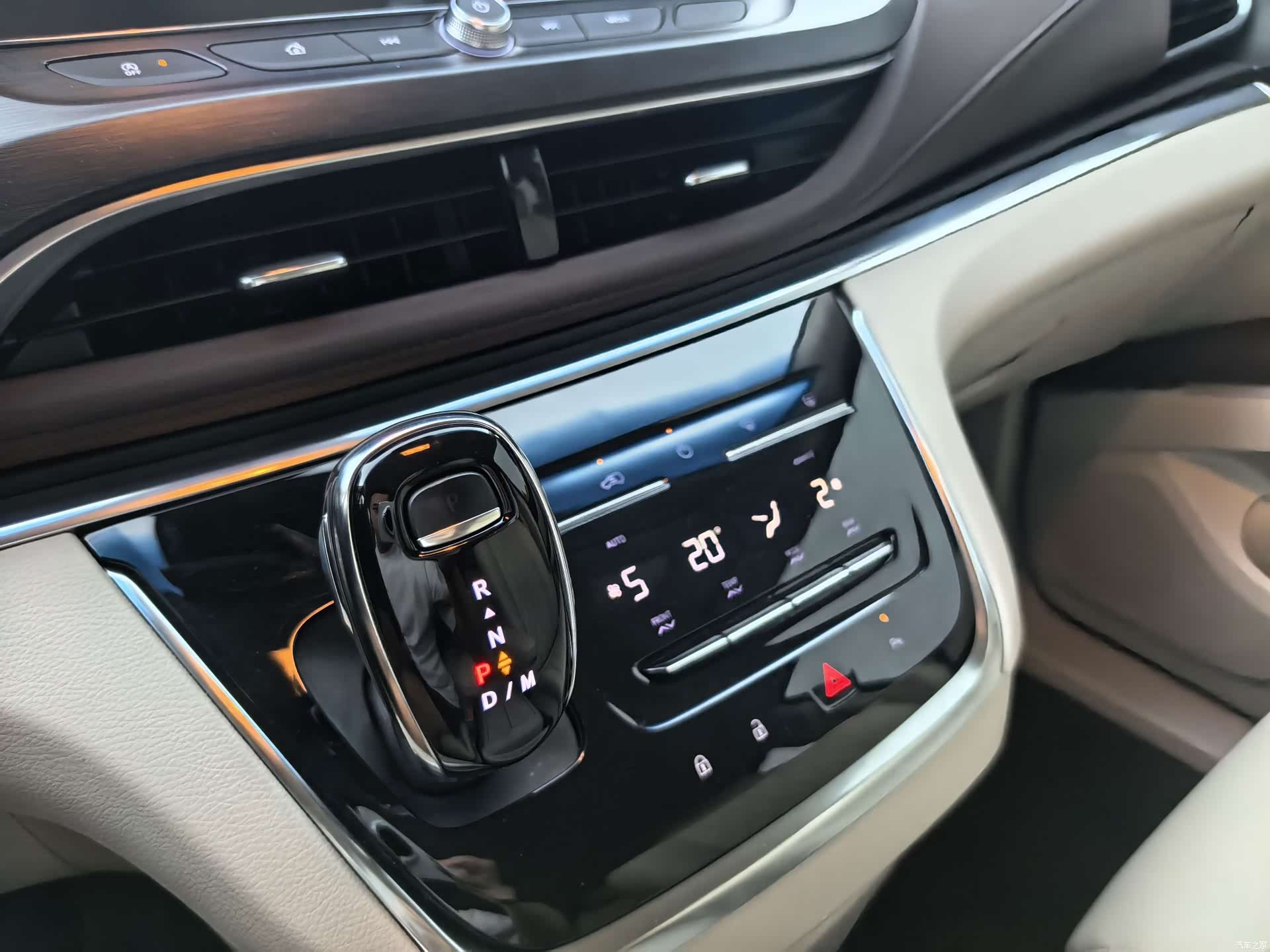 Buick GL8, 2023 14