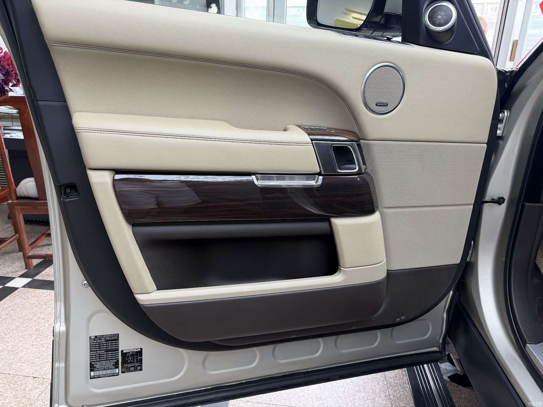 Land Rover Range Rover, 2013 29