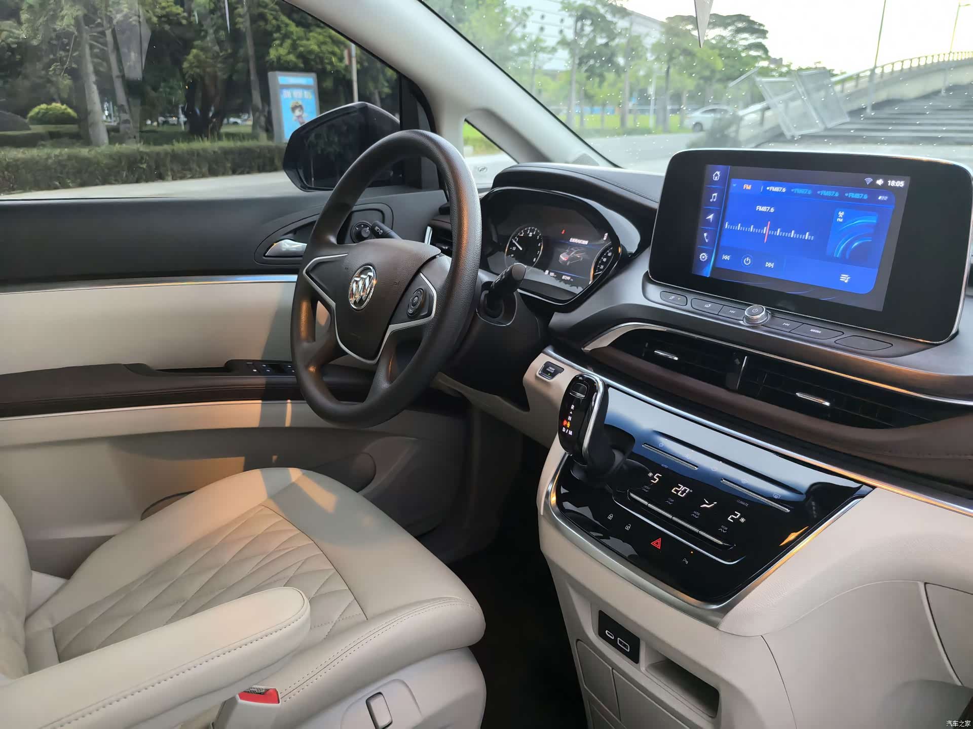 Buick GL8, 2023 13