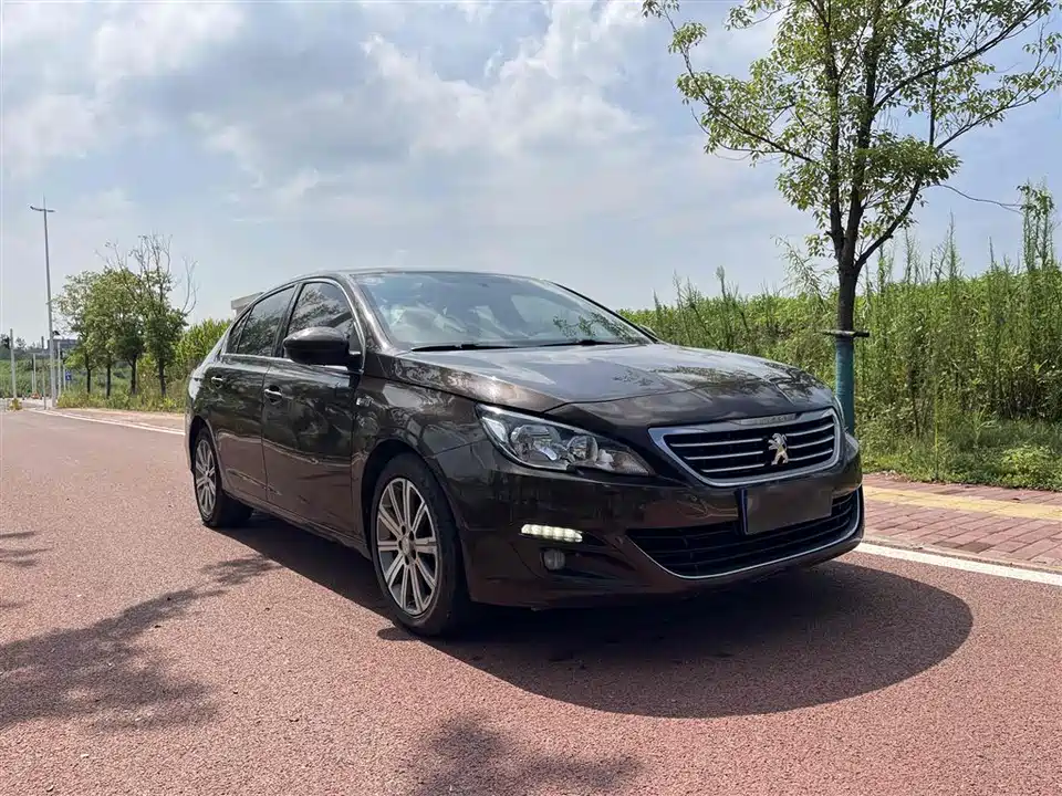 Peugeot 408