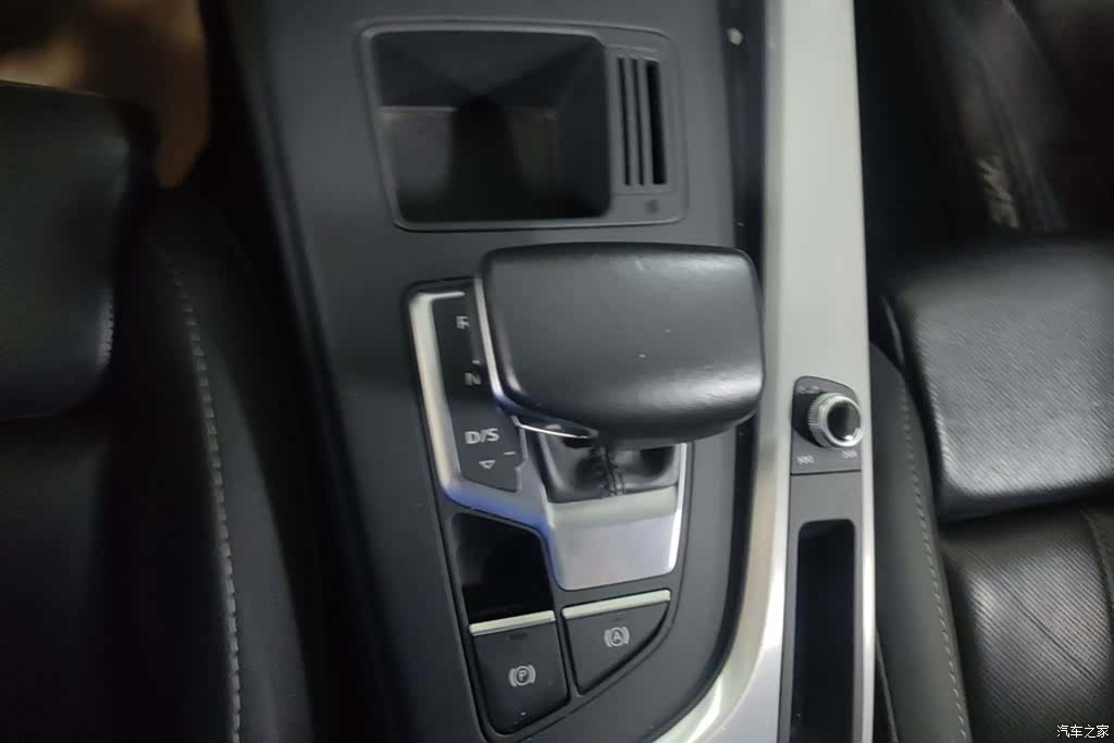 Audi A4L, 2018 16