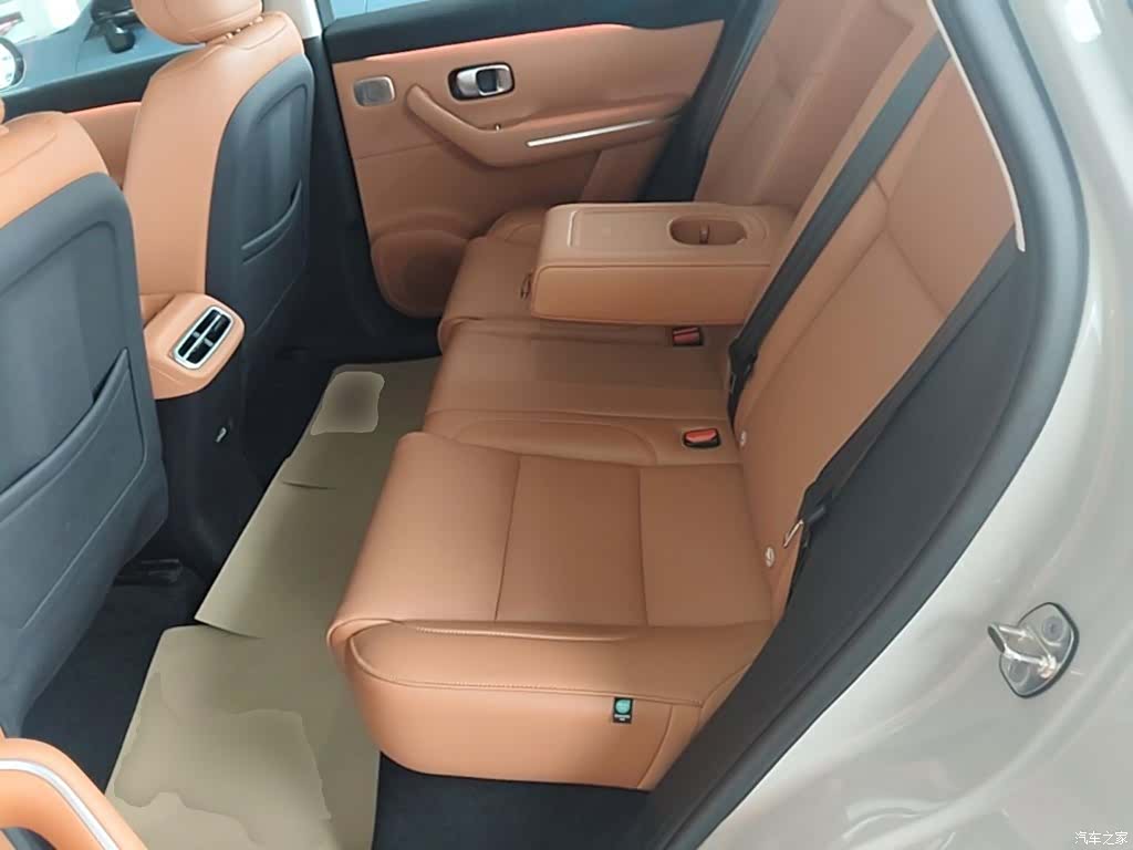Leapmotor C10, 2025 17