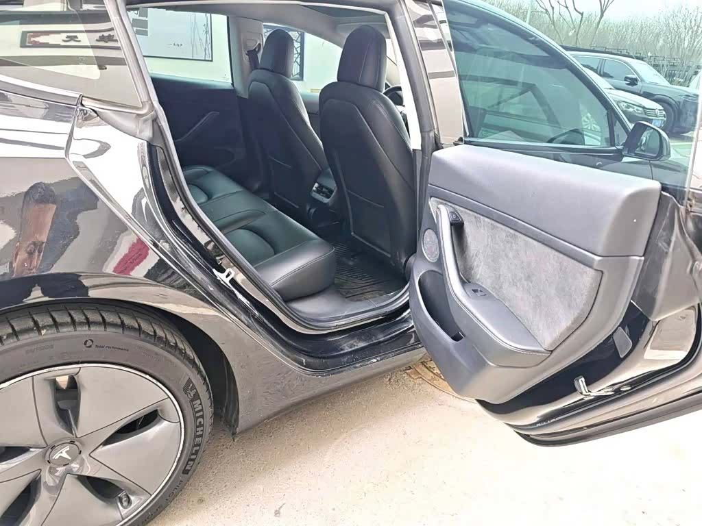 Tesla Model 3, 2022 9