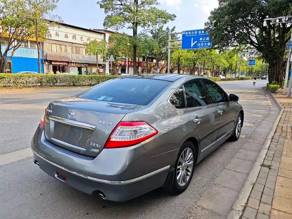 Nissan Teana