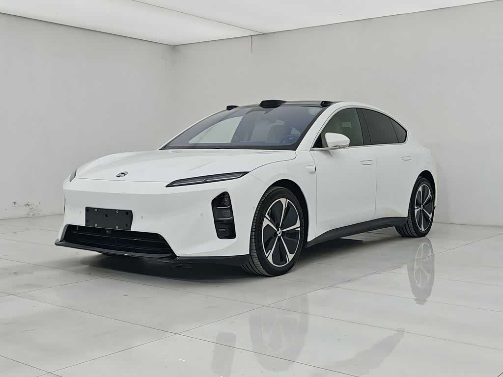 NIO ET5