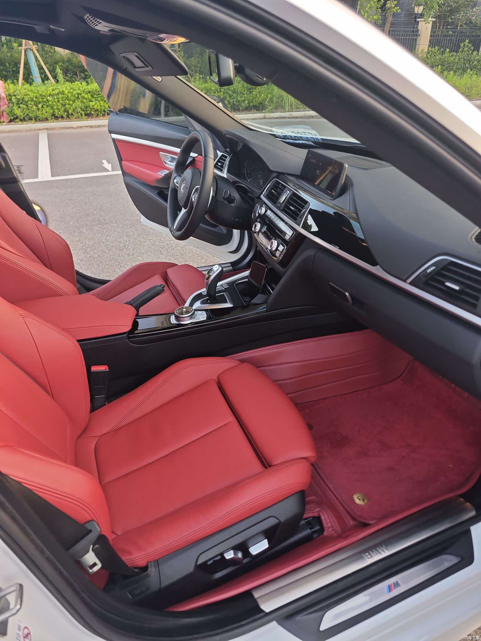 BMW 3 Series, 2020 12