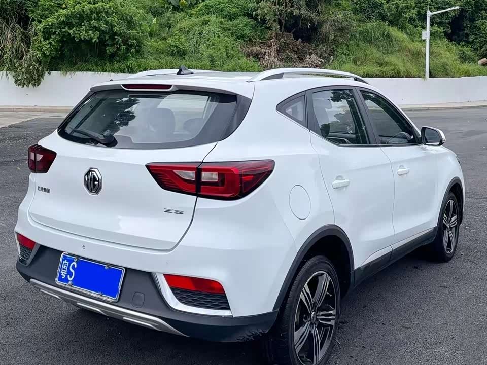 MG ZS