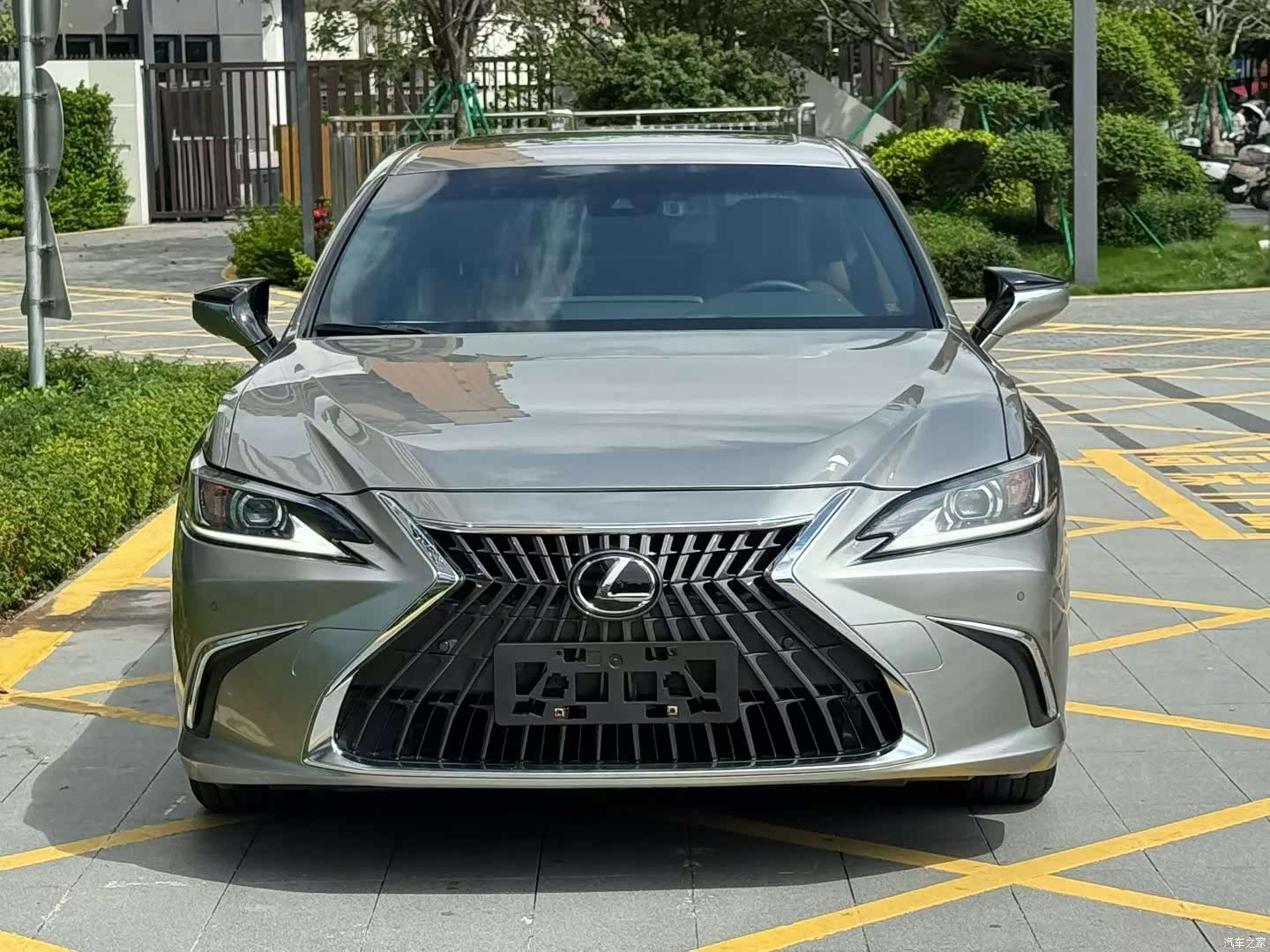 Lexus ES, 2023 2