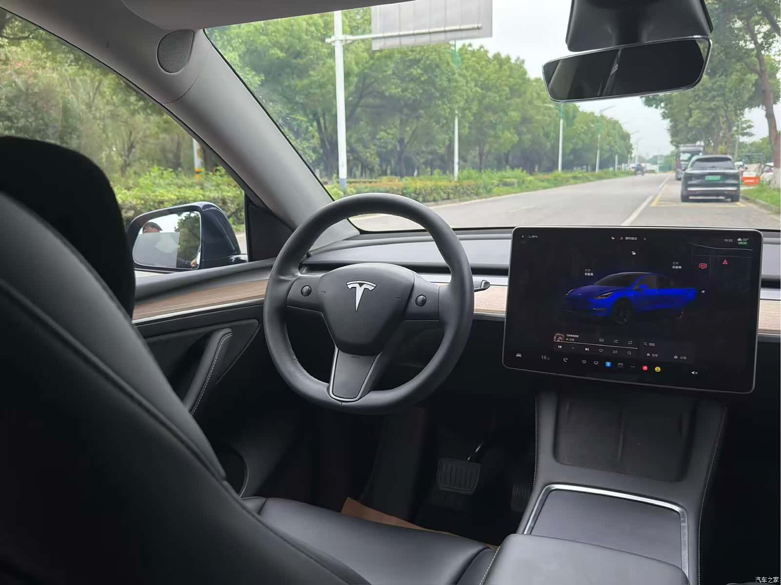 Tesla Model Y, 2022 15